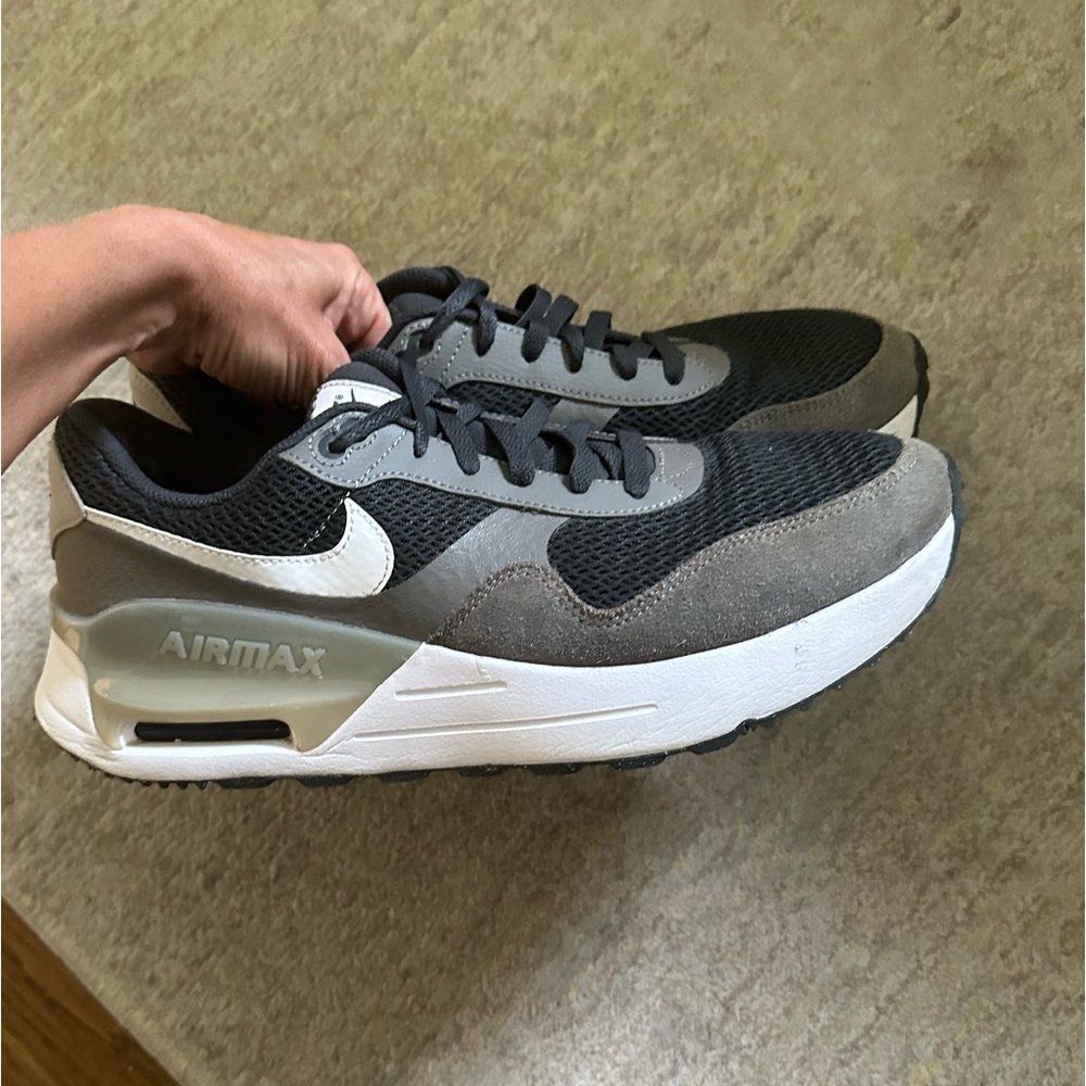 Nike Mens Air Max SYSTM Sneakers Grey/White Sz 11.5